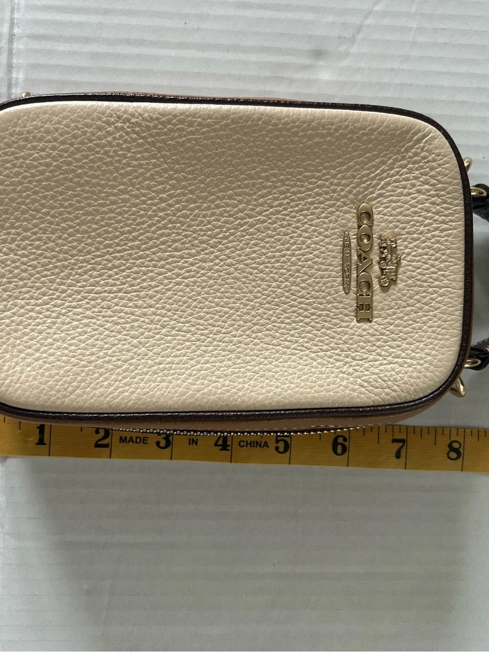 Coach Eva Phone Case in Cream Pebbled Leather with Brown Trim - Picture 6 of 9